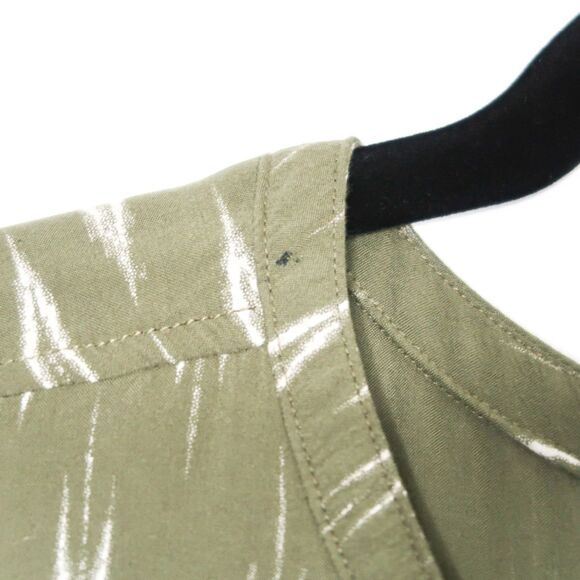 Eddie Bauer Womens Blouse Size Large Olive Green Abstract Tribal‎ Boho Outdoorsy - Picture 6 of 8